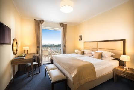 ホテルRemisens Premium Casa Rosa ポルトローシュ エクステリア 写真